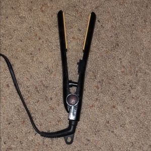 CHI mini straightener.
